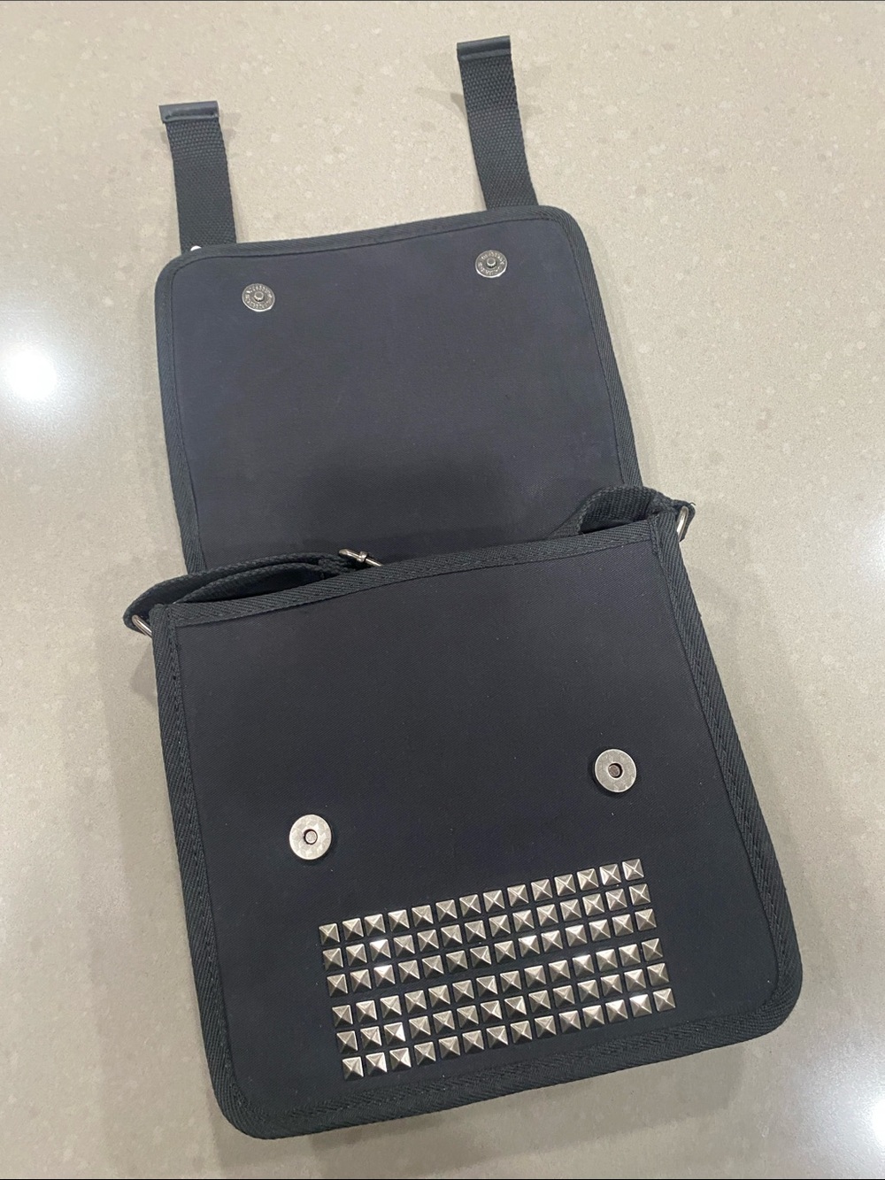 new darker wavs studded canvas crossbody messenger bag - Picture 9 of 10